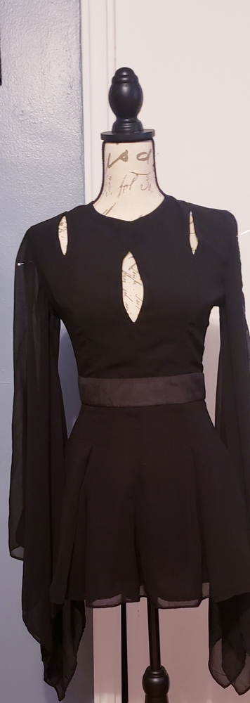 Mustard Seed black keyhole long sleeve romper